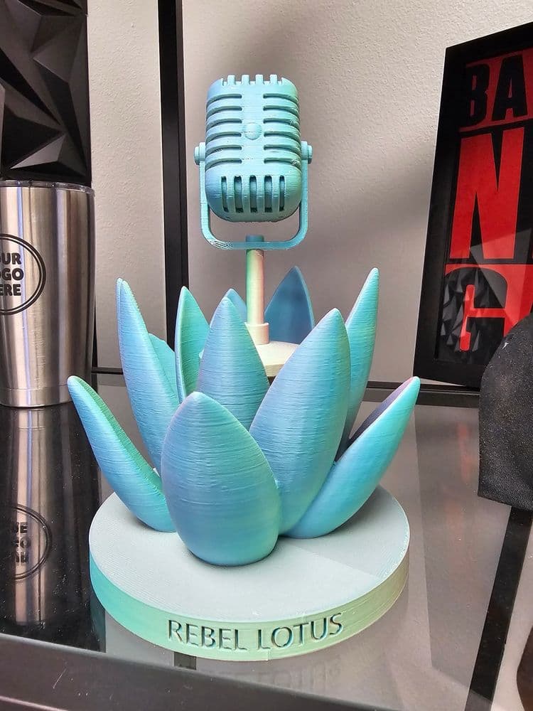 3D printed NFC vendor table display